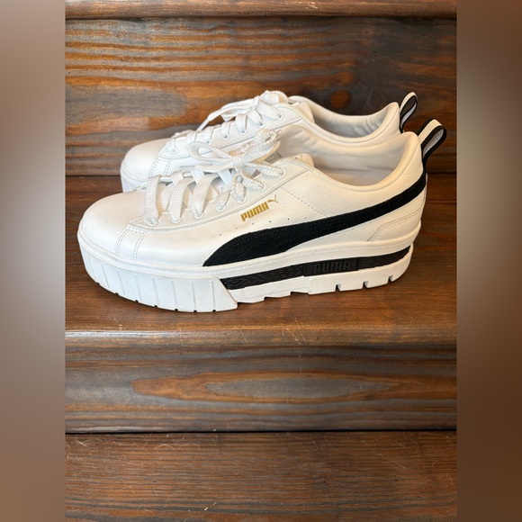 Puma Mayze White Platform Sneakers sz 10 - Picture 1 of 3